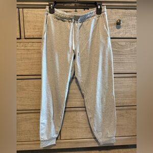 Women's Vuori Performance Jogger Pale Gray Heather Size Small (New W/O Tags)